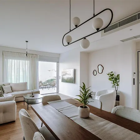Athenian Riviera Elegant Apartment *